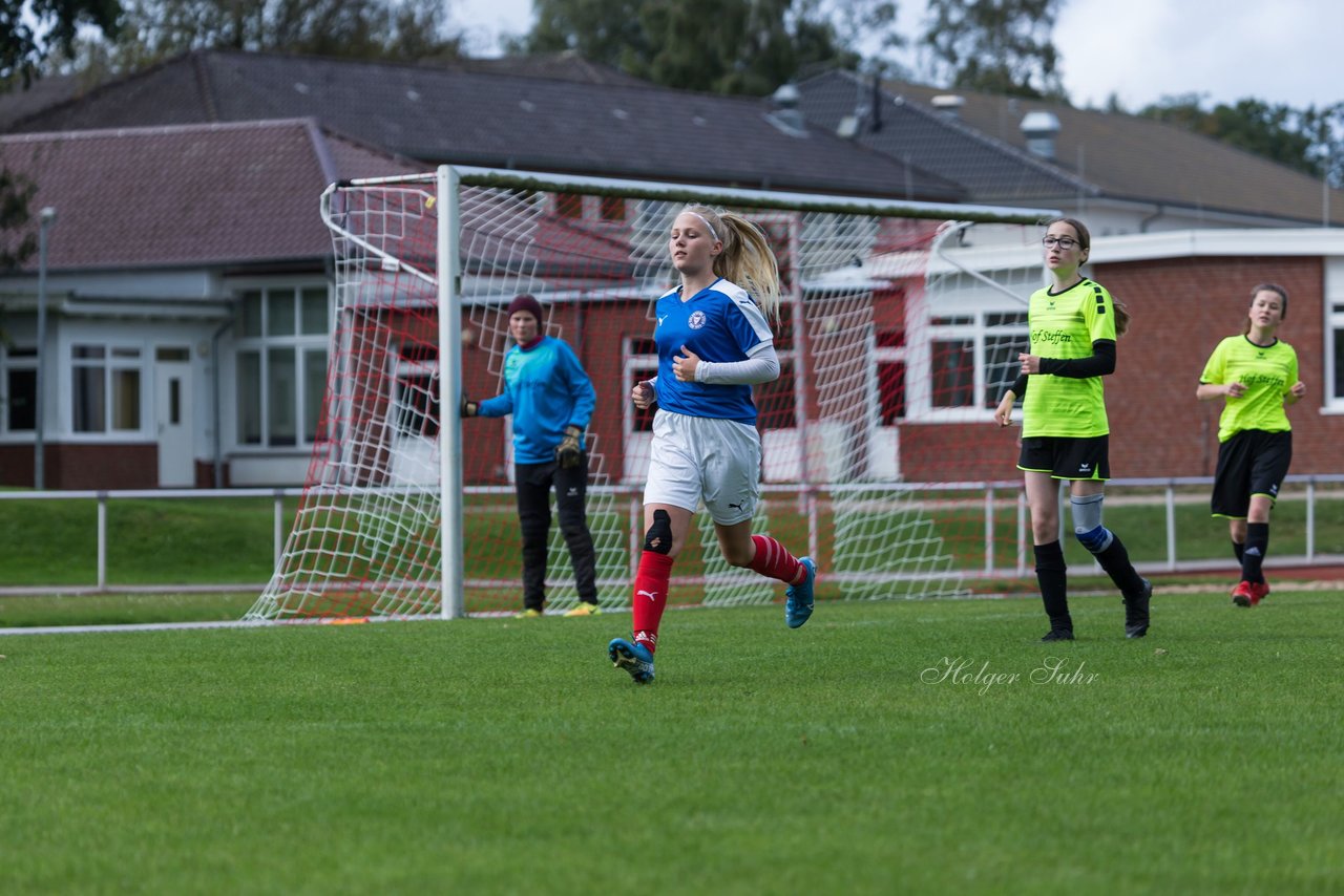 Bild 94 - B-Juniorinnen TSV Schoenberg - Holstein Kiel : Ergebnis: 0:23